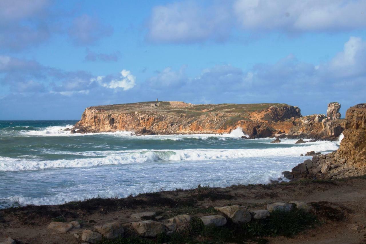 Friendly Peniche Apartment Exterior photo